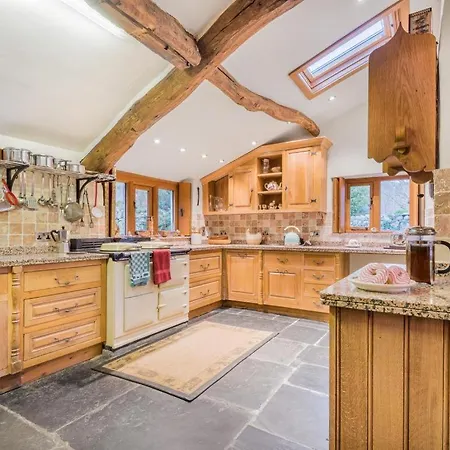 Holiday home 5 Bed In Sz259